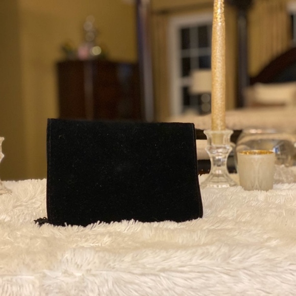 Marc Jacobs Velvet Tassel Clutch Bag - Picture 3 of 7